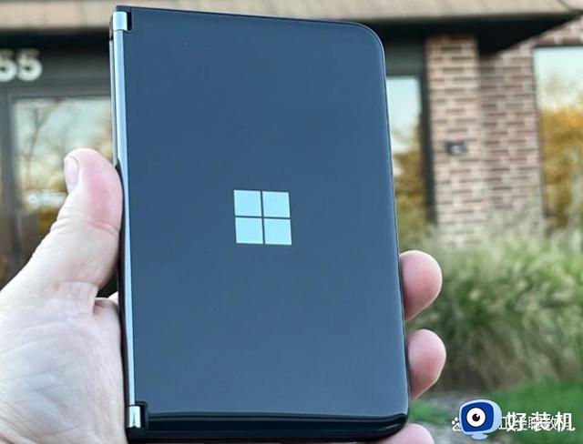 微软 Surface Duo 2 评测：用起来很有趣，古怪的折叠手机