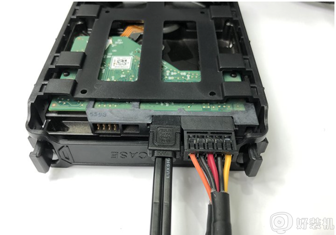 ​台式机械硬盘怎么安装方法_台式机机械硬盘安装图解