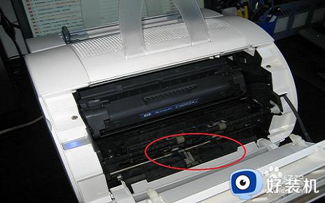 打印机放了纸还说缺纸怎么回事_打印机加纸后还是显示没有纸解决方法