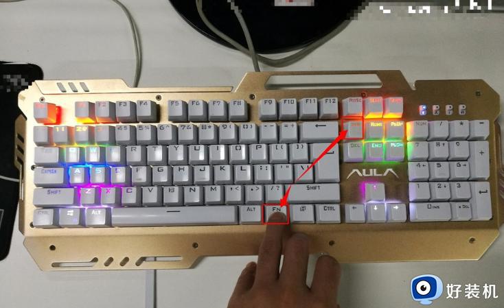 电脑键盘灯怎么关掉_电脑上键盘灯在哪里关