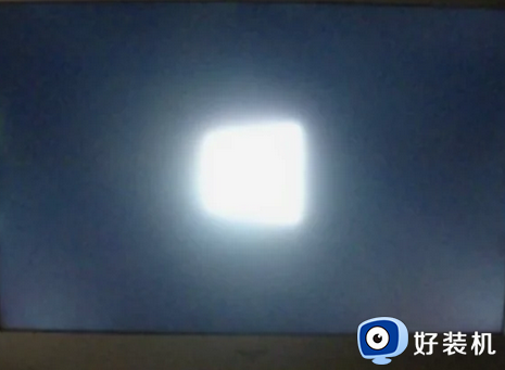电脑屏幕边缘有白光怎么解决 电脑显示器周围泛白如何处理