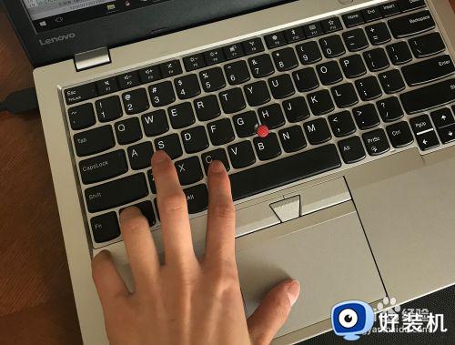 笔记本电脑如何使用触摸板复制粘贴_笔记本电脑怎么用触摸板复制粘贴