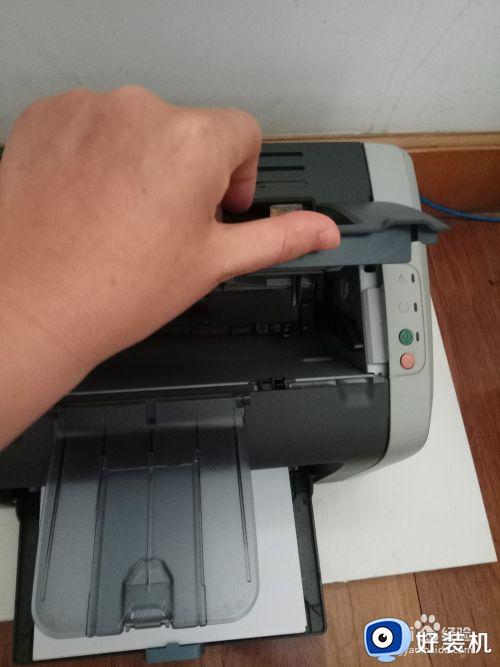 惠普m305d打印机怎样加墨粉 惠普m305d打印机加墨粉步骤图解