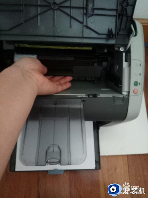 惠普m305d打印机怎样加墨粉_惠普m305d打印机加墨粉步骤图解